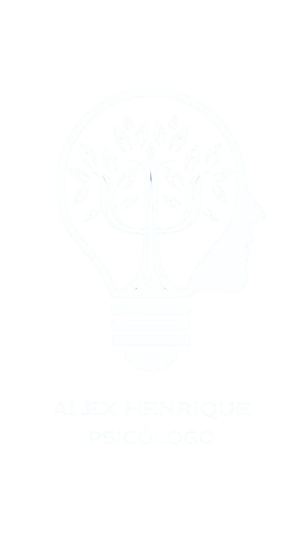 Psicólogo Alex Henrique sorrindo